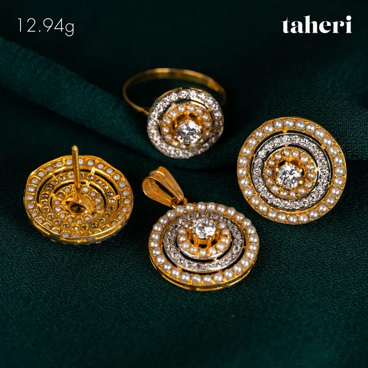 Yellow Gold Locket sets without Bangle with Pearl design 18 by TAHERI
