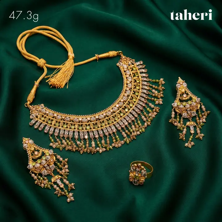 Investment gold jewellery piece 23 by TAHERI