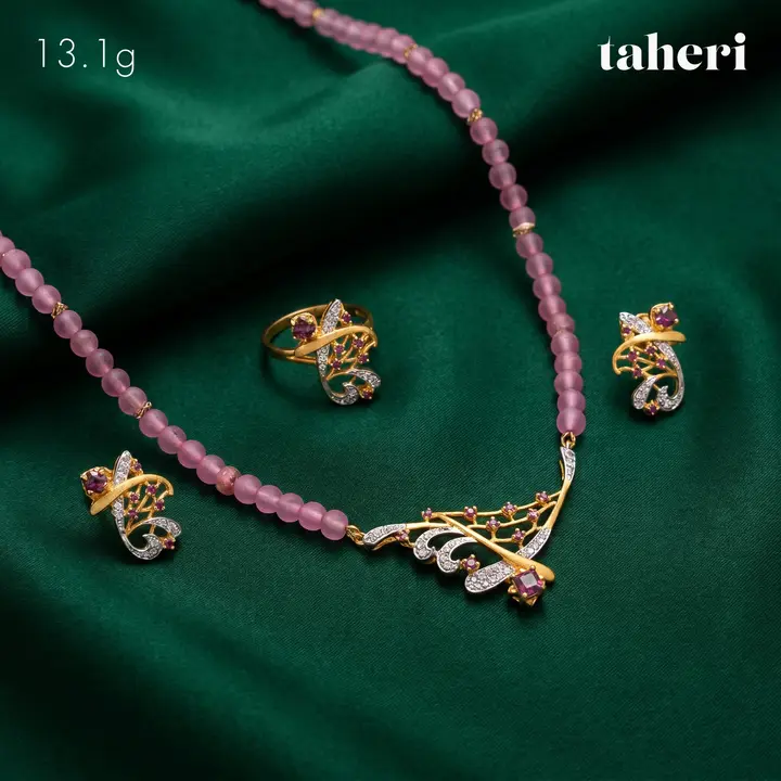 Investment gold jewellery piece 9 by TAHERI