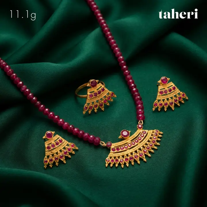Investment gold jewellery piece 18 by TAHERI